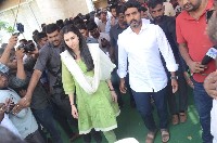 Chandrababu Family Pay Homage to Taraka Ratna